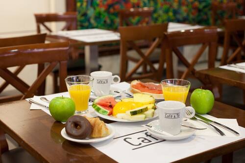 Colazione a buffet a pagamento, servita tutte le mattine