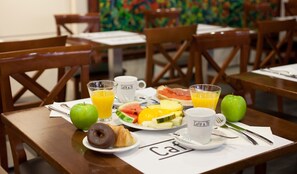 Daily buffet breakfast for a fee