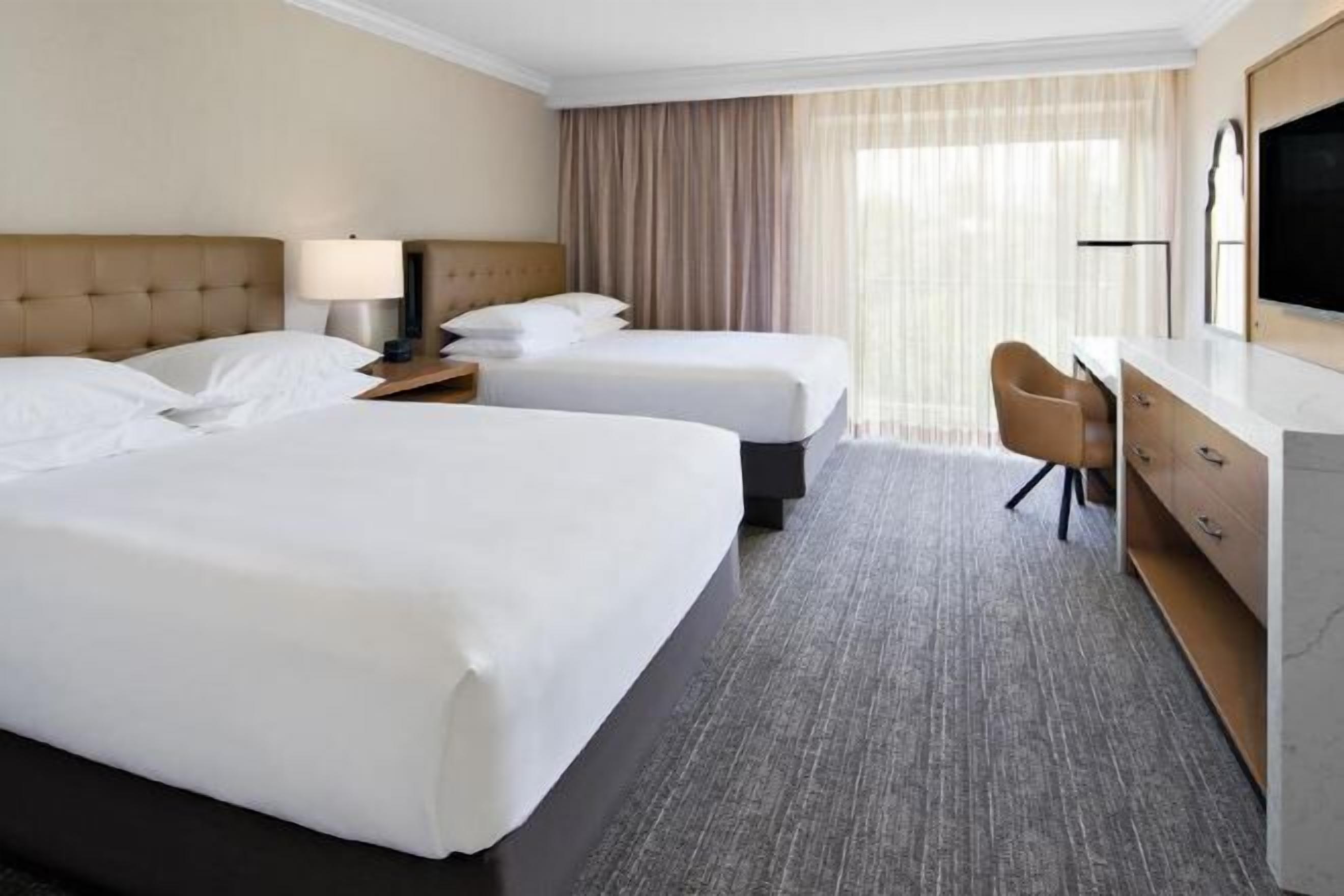 Seprai katun Mesir, seprai premium, selimut bulu angsa, dan meja kerja