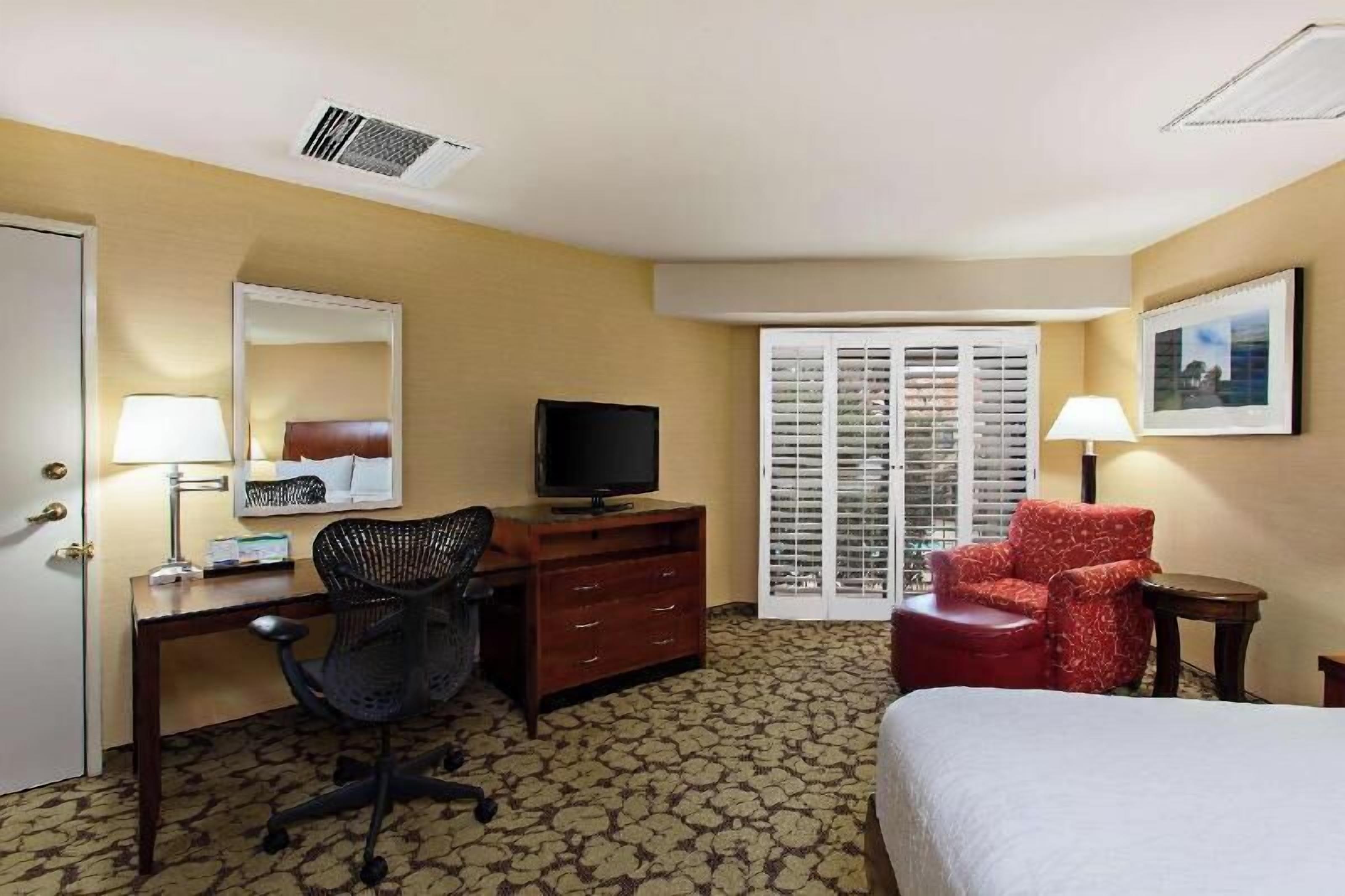 Egyptian cotton sheets, premium bedding, down comforters, desk