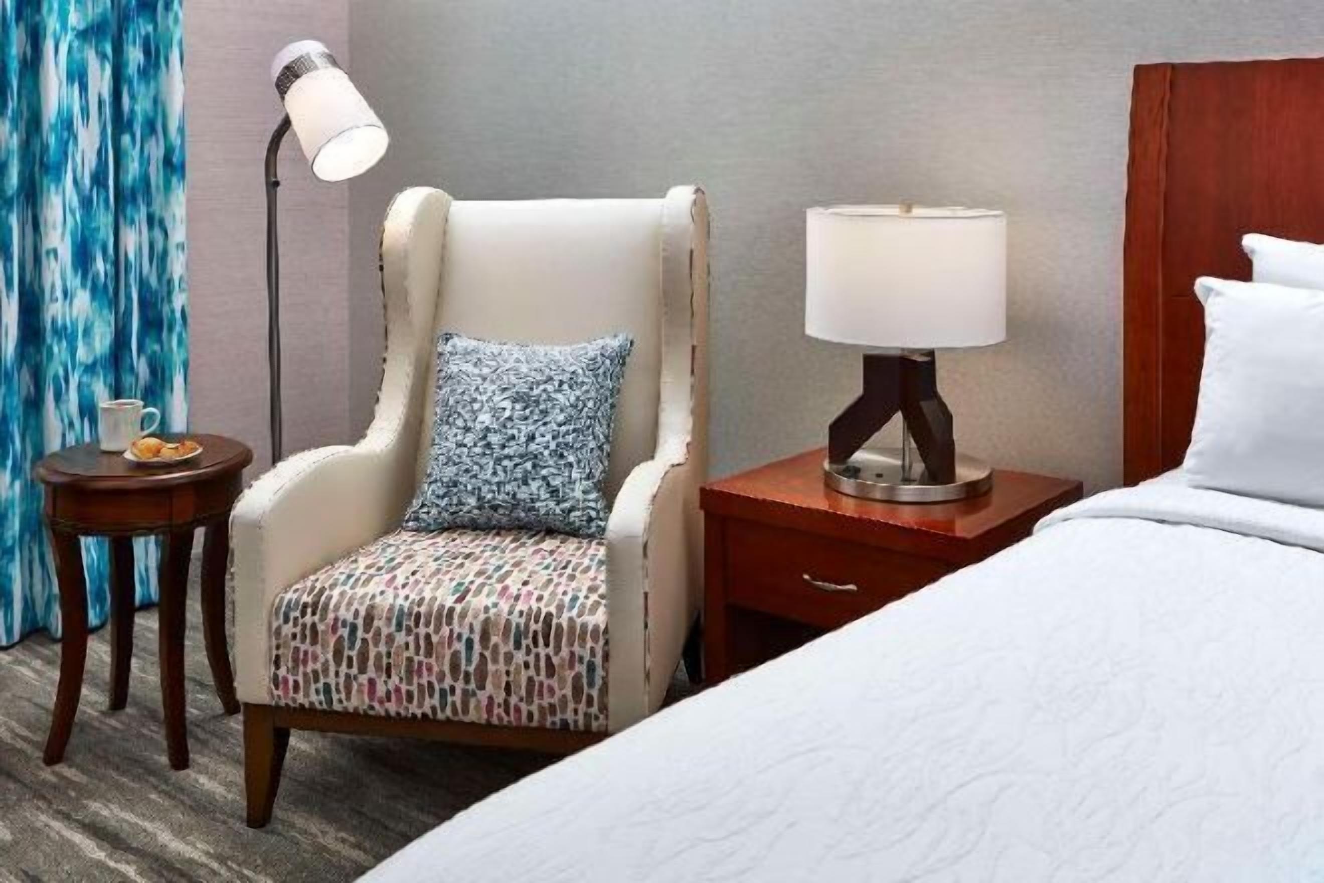 Seprai katun Mesir, seprai premium, selimut bulu angsa, dan meja kerja