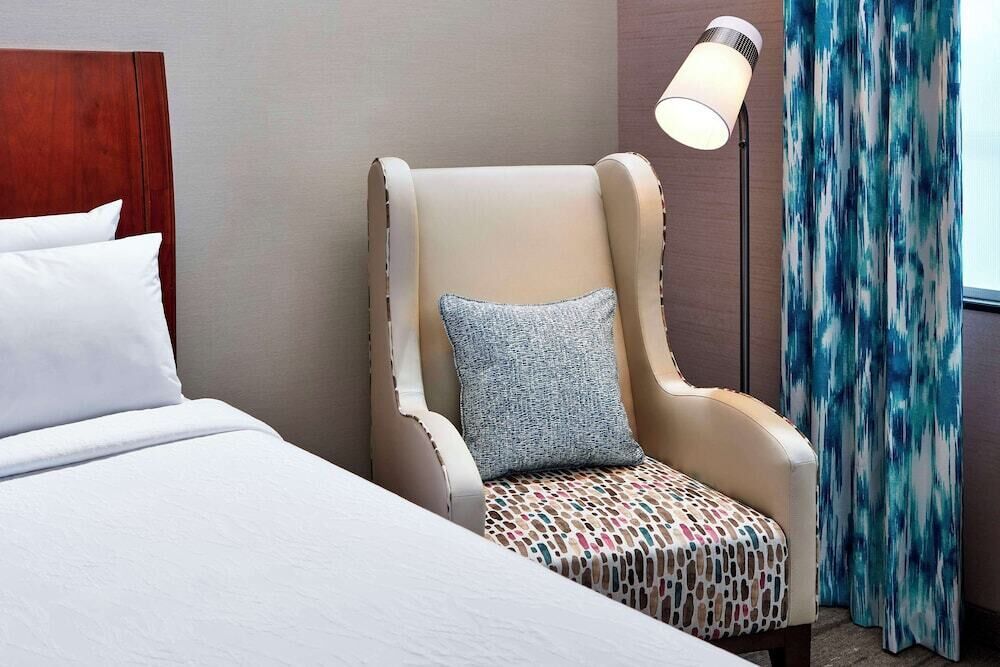 Egyptian cotton sheets, premium bedding, down duvets, desk