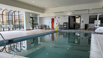 Indendørs pool