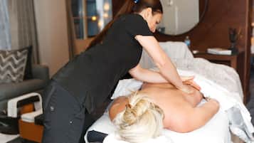 Couples treatment rooms, body treatments, deep-tissue massages