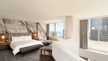 Premium bedding, in-room safe, desk, laptop workspace