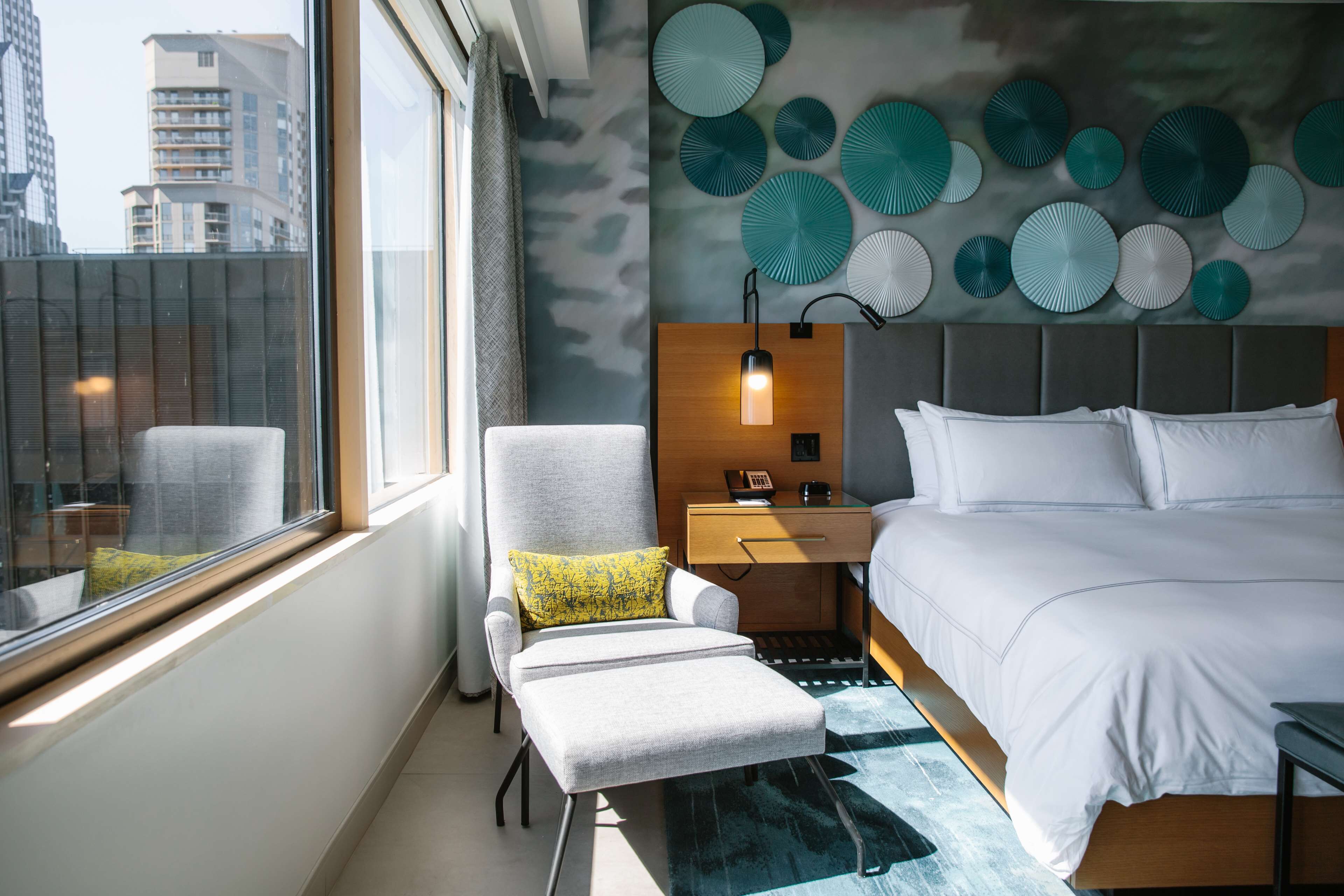 premium bedding, in-room safe, desk, laptop workspace