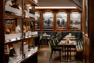 4 restaurants; ze serveren er ontbijt, lunch, diner en brunch 