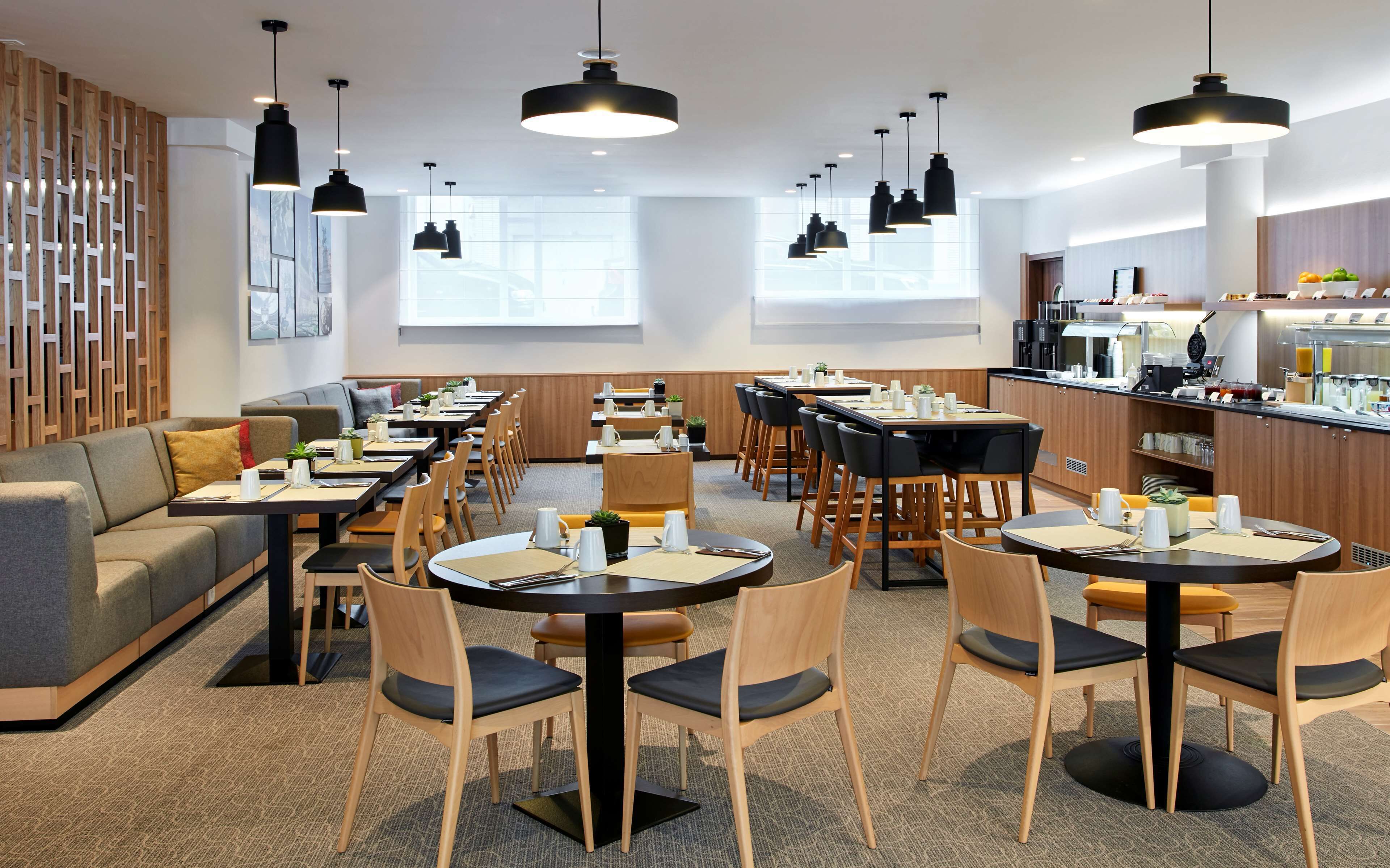 Photo - Hilton Garden Inn Brussels City Centre