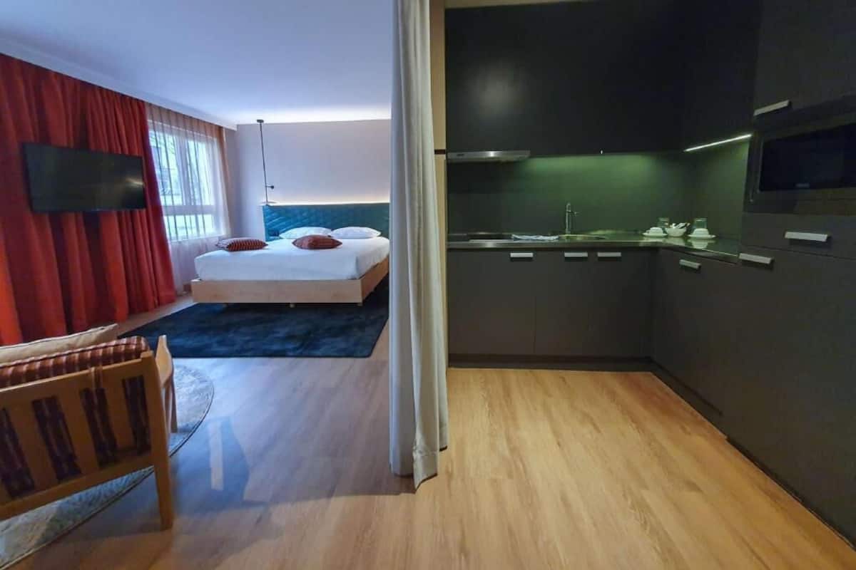 Premium bedding, down duvets, minibar, in-room safe