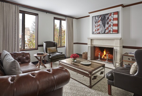 Egyptian cotton sheets, premium bedding, down comforters, minibar