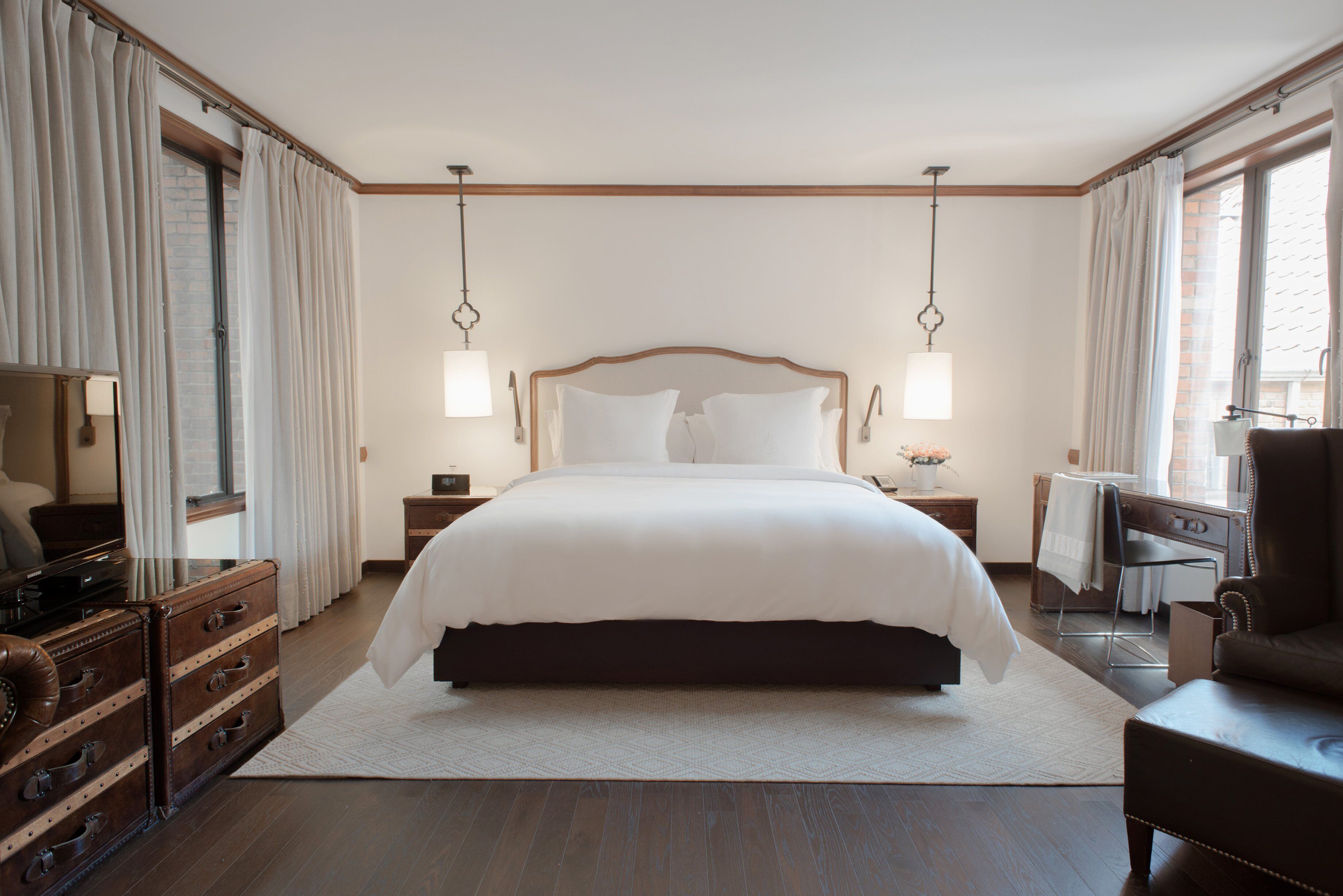 1 bedroom, egyptian cotton sheets, premium bedding, down duvets