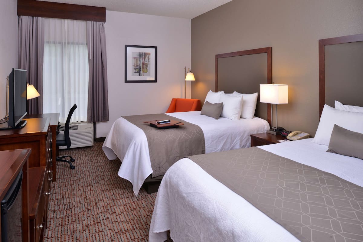 Down comforters, in-room safe, desk, laptop workspace