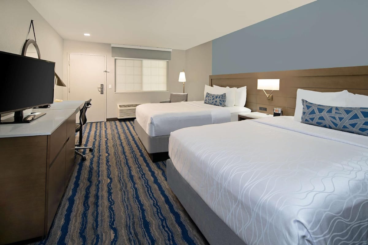 In-room safe, desk, laptop workspace, iron/ironing board