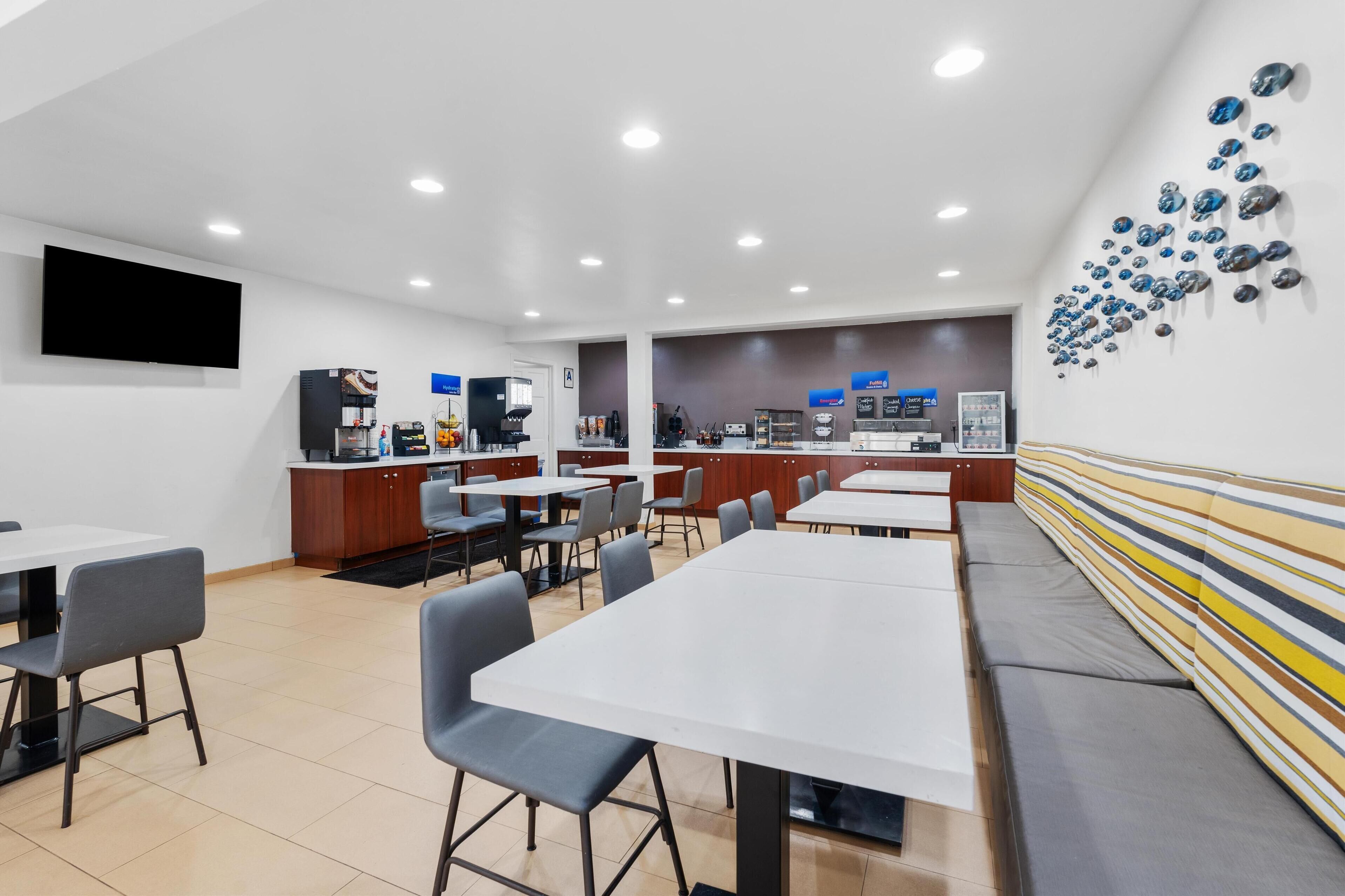 Free daily buffet breakfast