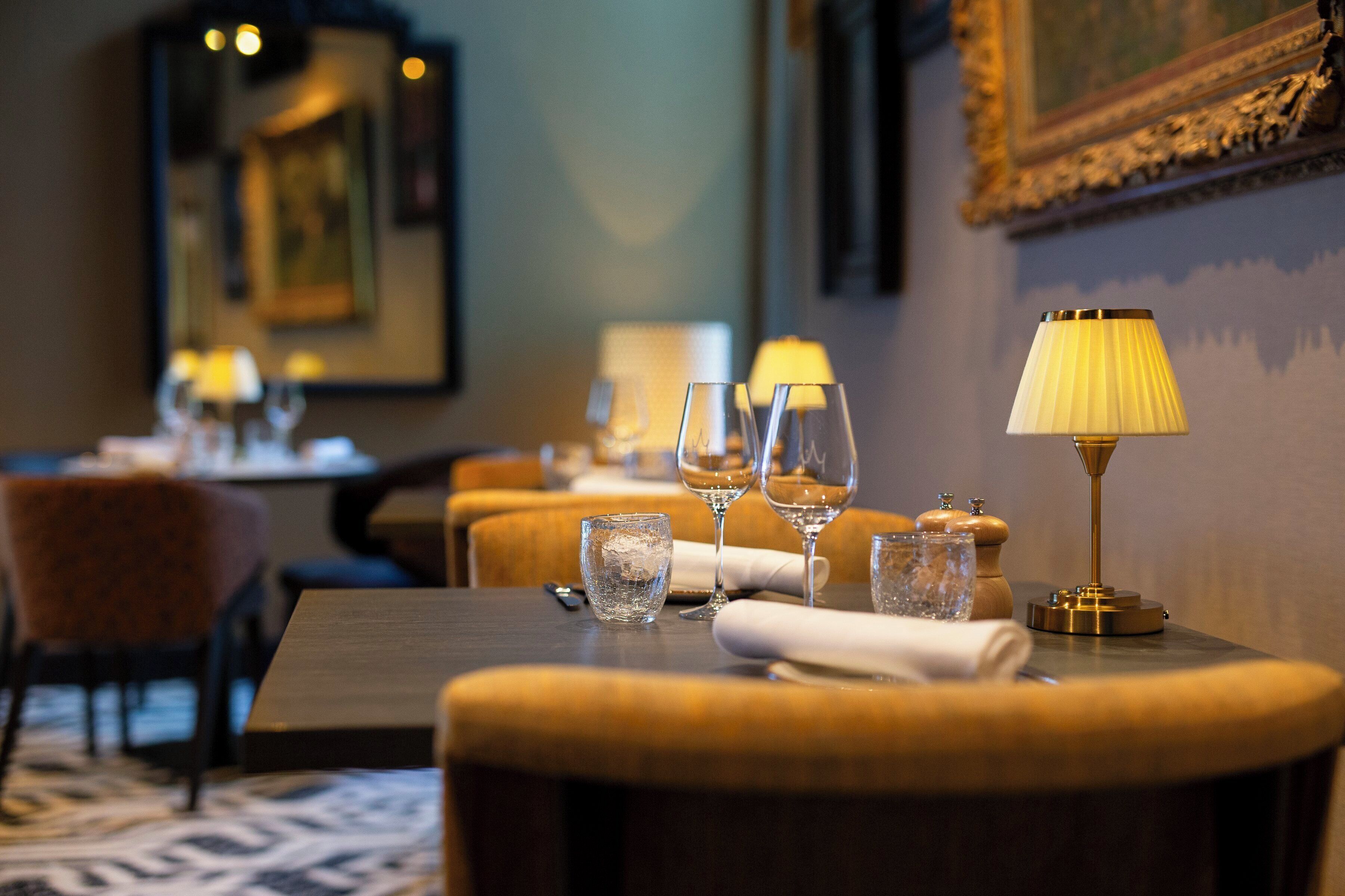 lunch and dinner served