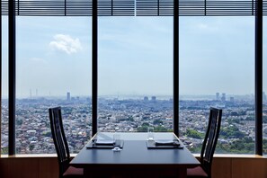 3 restaurants servant le petit déjeuner, spécialités Cuisine japonaise