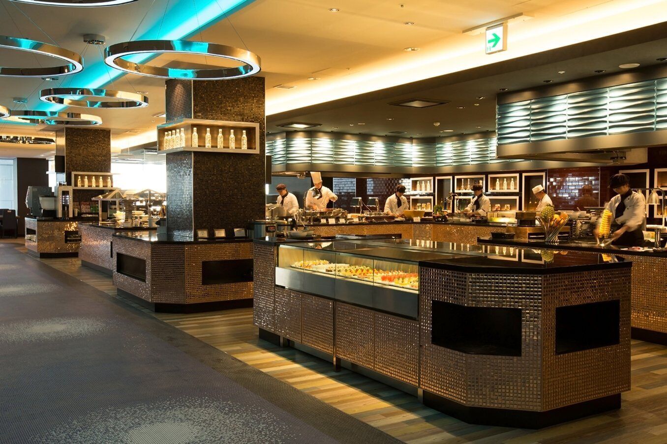 3 restaurants, breakfast, lunch, dinner served; japanese cuisine