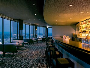 酒吧（店内）