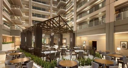 Embassy Suites by Hilton Chicago Lombard Oak Brook