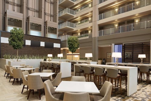 Embassy Suites by Hilton Chicago Lombard Oak Brook