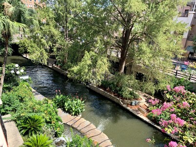 Omni La Mansion del Rio