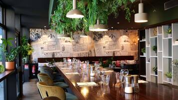 Breakfast, lunch, dinner served; French cuisine