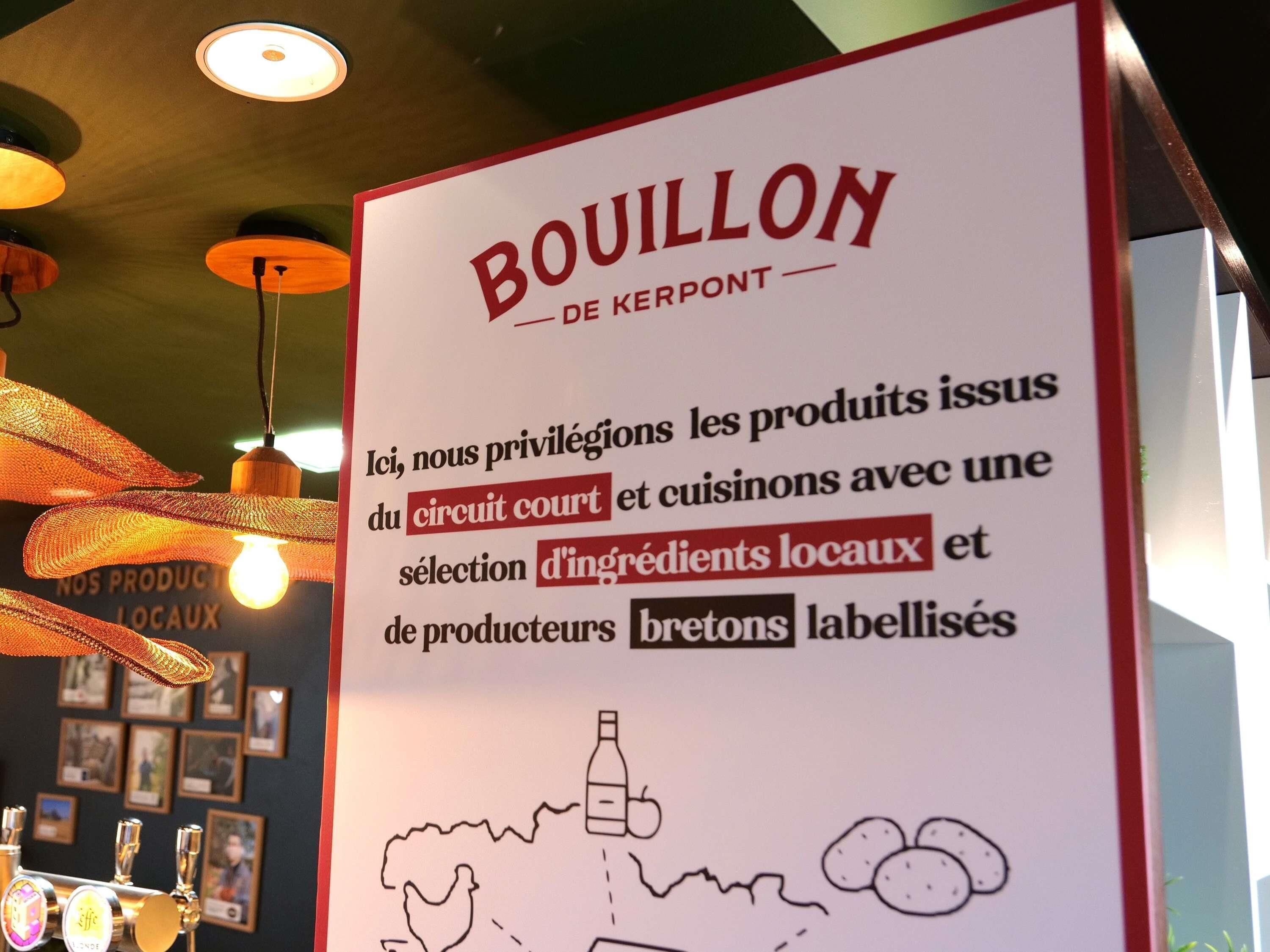 A sign with the name 'BOULLON DE KERPONT' and mentions local products and Breton producers.