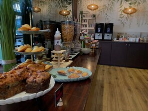 Free daily breakfast - ibis Styles Lorient Caudan (Caudan)