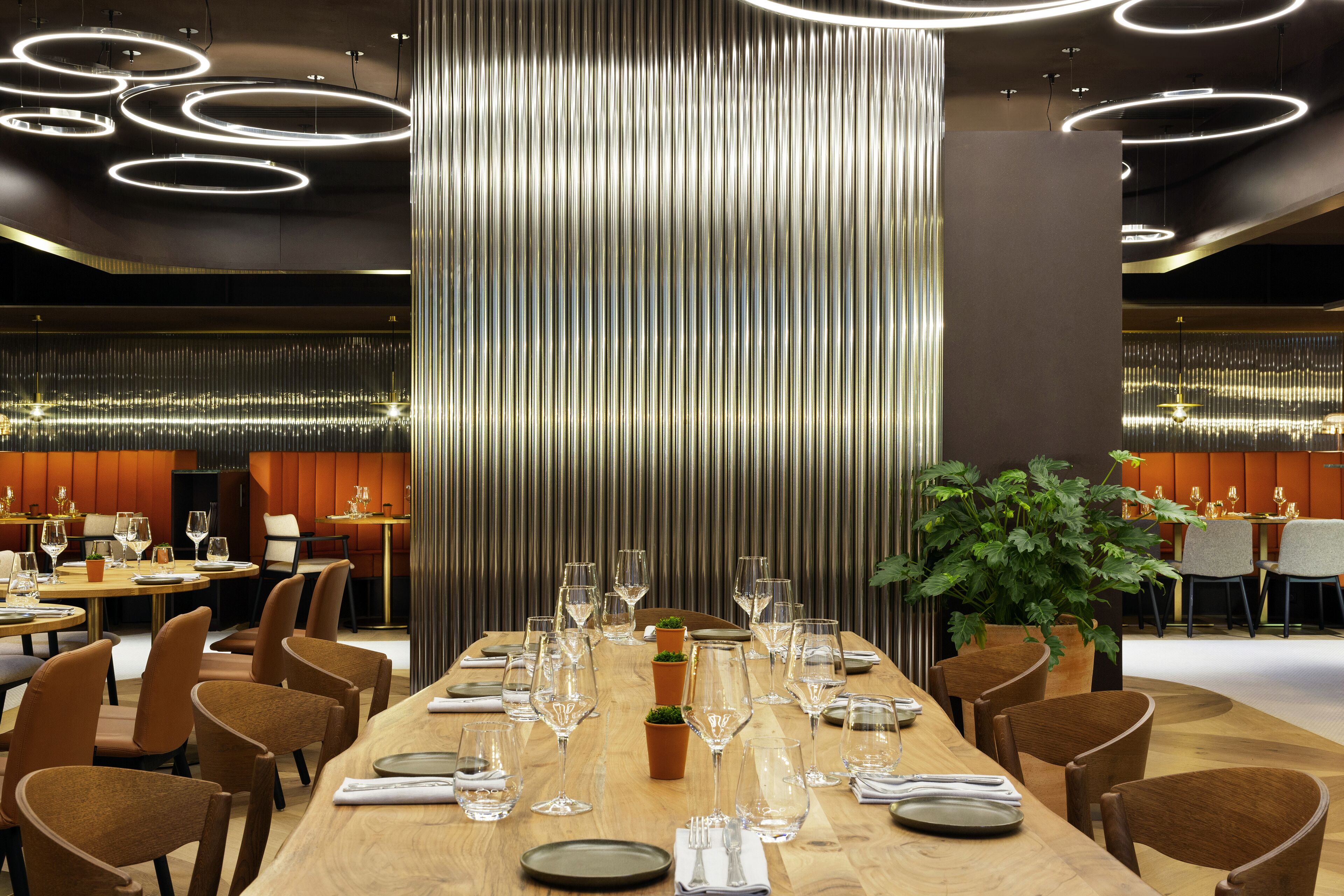 2 restaurants, breakfast, lunch, dinner served; italian cuisine