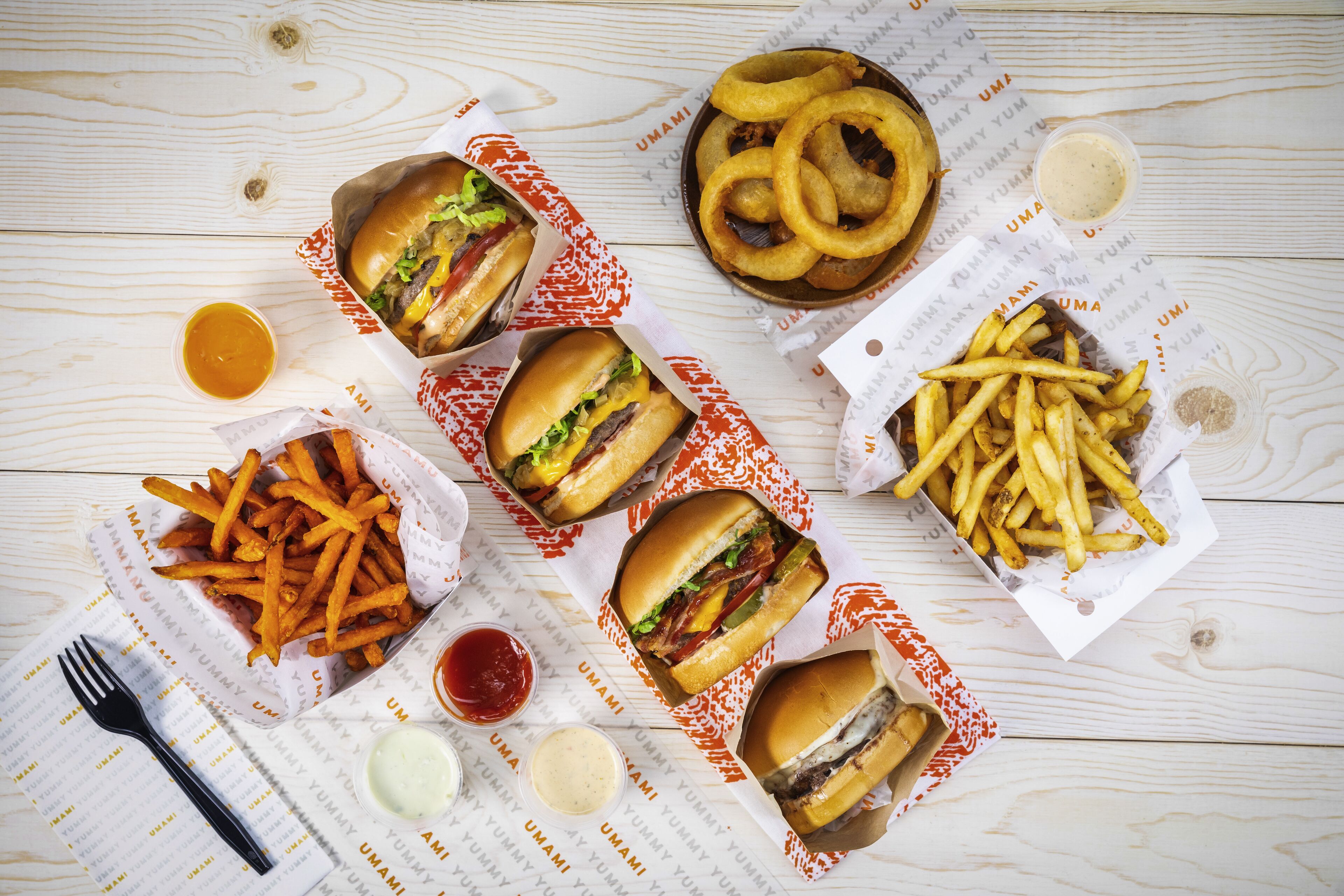 2 restaurants; breakfast, lunch, dinner, and brunch served