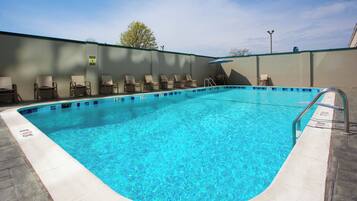 Outdoor pool, open 10:00 AM to 9:00 PM, sun loungers, lifeguards on site
