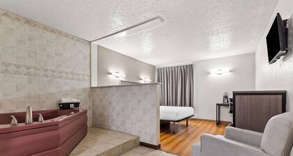 Red Lion Inn & Suites Pontoon Beach