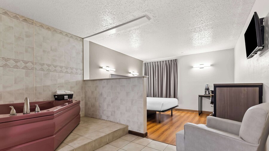 Red Lion Inn & Suites Pontoon Beach