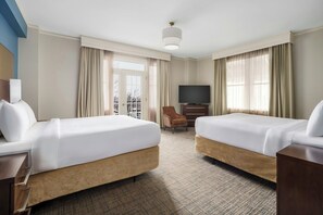 Suite, 1 Double Bed (Balcony) | Premium bedding, desk, blackout drapes, iron/ironing board