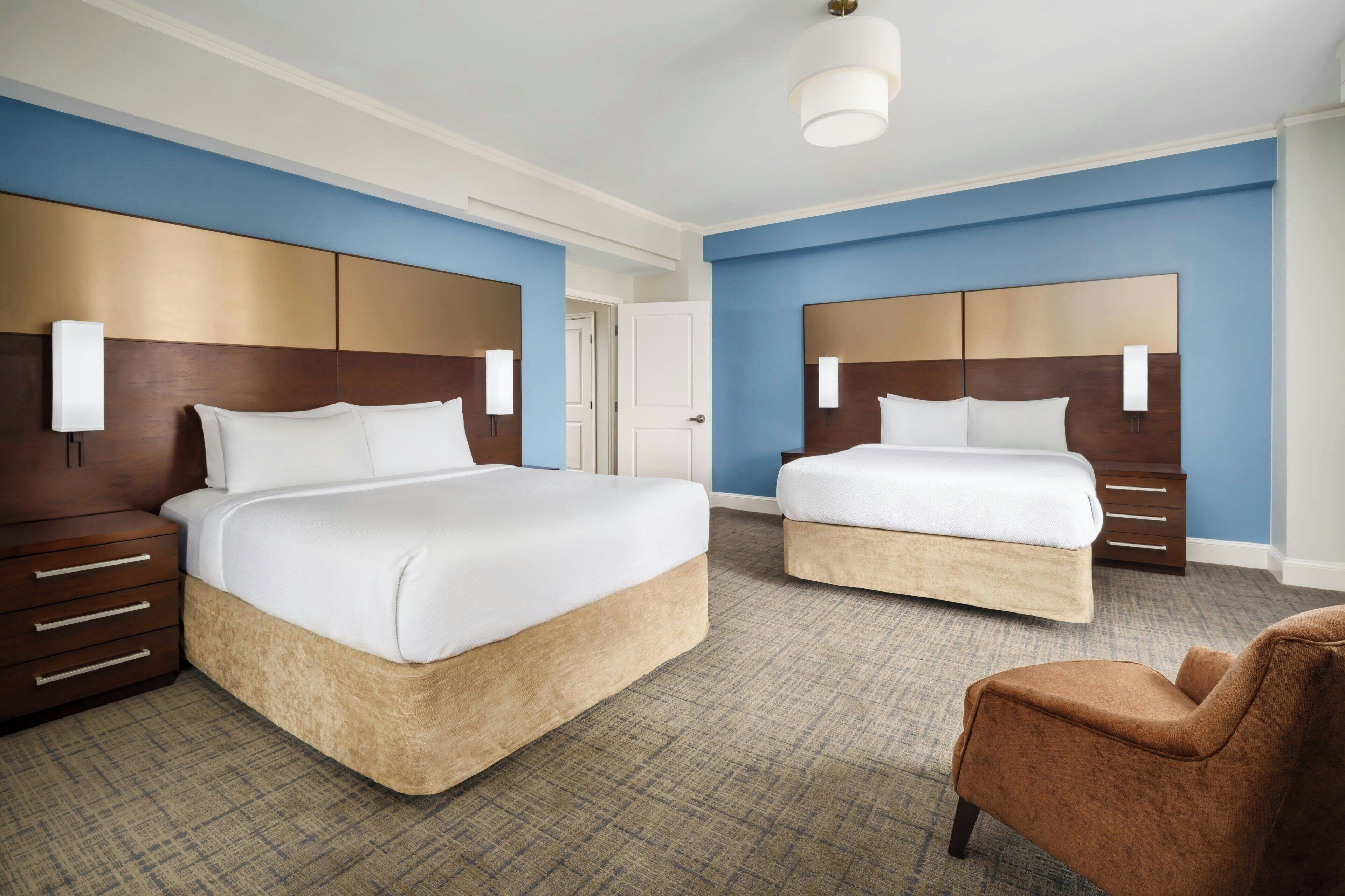 suite, 1 double bed (balcony) | premium bedding, desk, blackout curtains, iron/ironing board