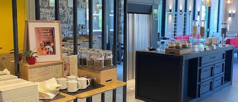Daily buffet breakfast (EUR 13.50 per person)