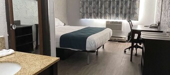 Motel 6 Green Bay, WI - Lambeau