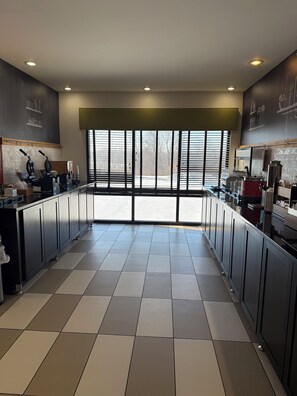 Free daily full breakfast - Hampton Inn Harrisburg/Grantville/Hershey (Grantville)