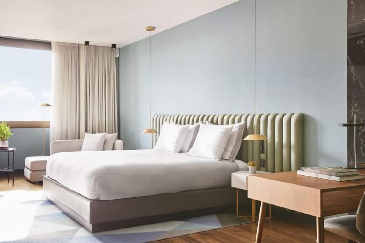 Egyptian cotton sheets, premium bedding, down duvets, pillow-top beds