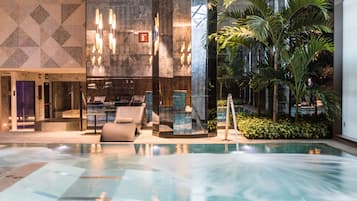 Couples treatment rooms, sauna, hot tub, steam room, Turkish bath