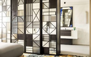 Suite, 1 Bedroom (Iconic) | Egyptian cotton sheets, premium bedding, down comforters, pillowtop beds