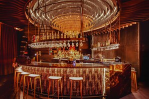 2 restaurants; breakfast, lunch, dinner, and brunch served - Grand Hyatt Barcelona (Barcelona)
