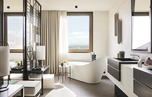 Eco-friendly toiletries, hair dryer, bathrobes, slippers - Grand Hyatt Barcelona (Barcelona)