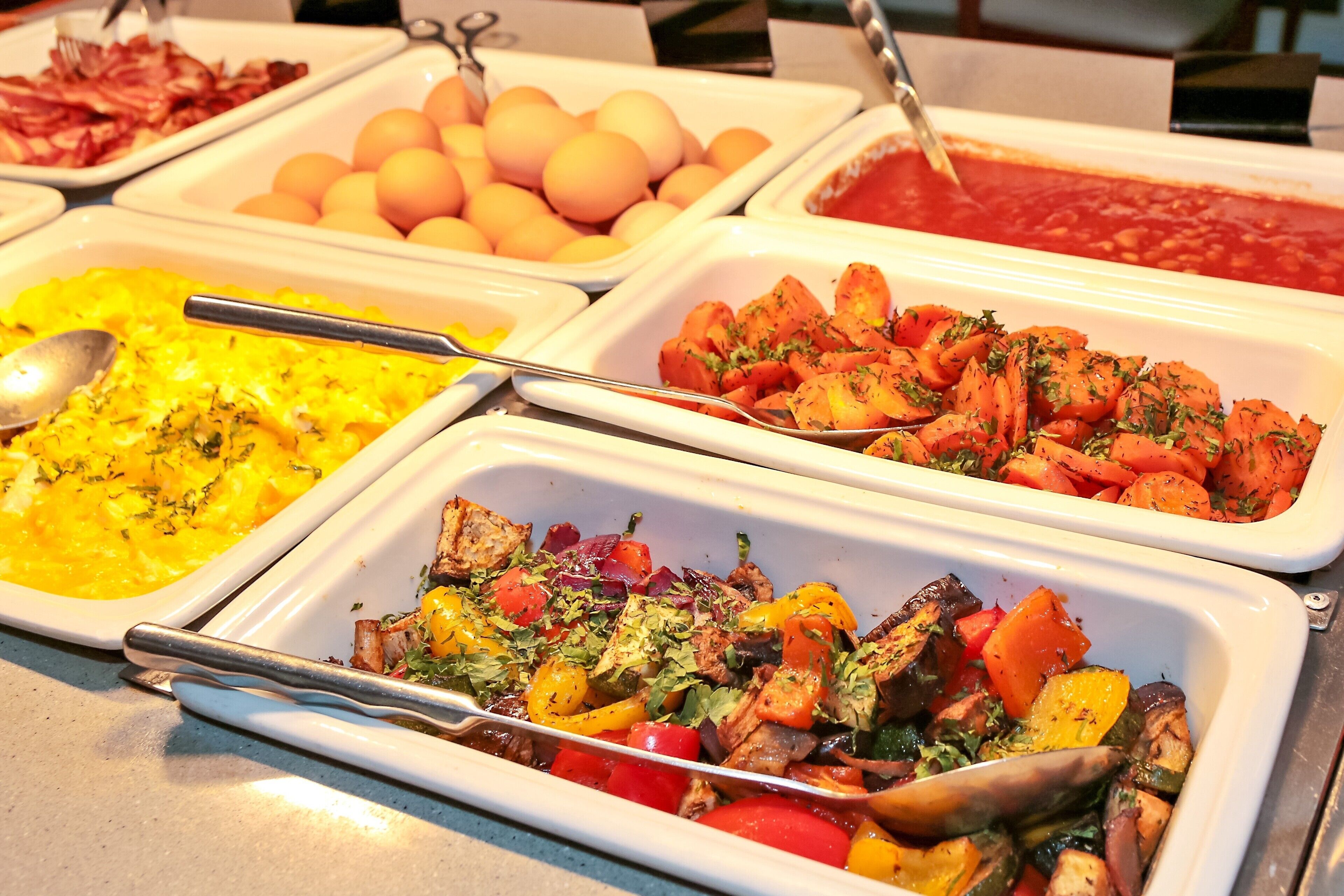 daily full breakfast (czk 400 per person)