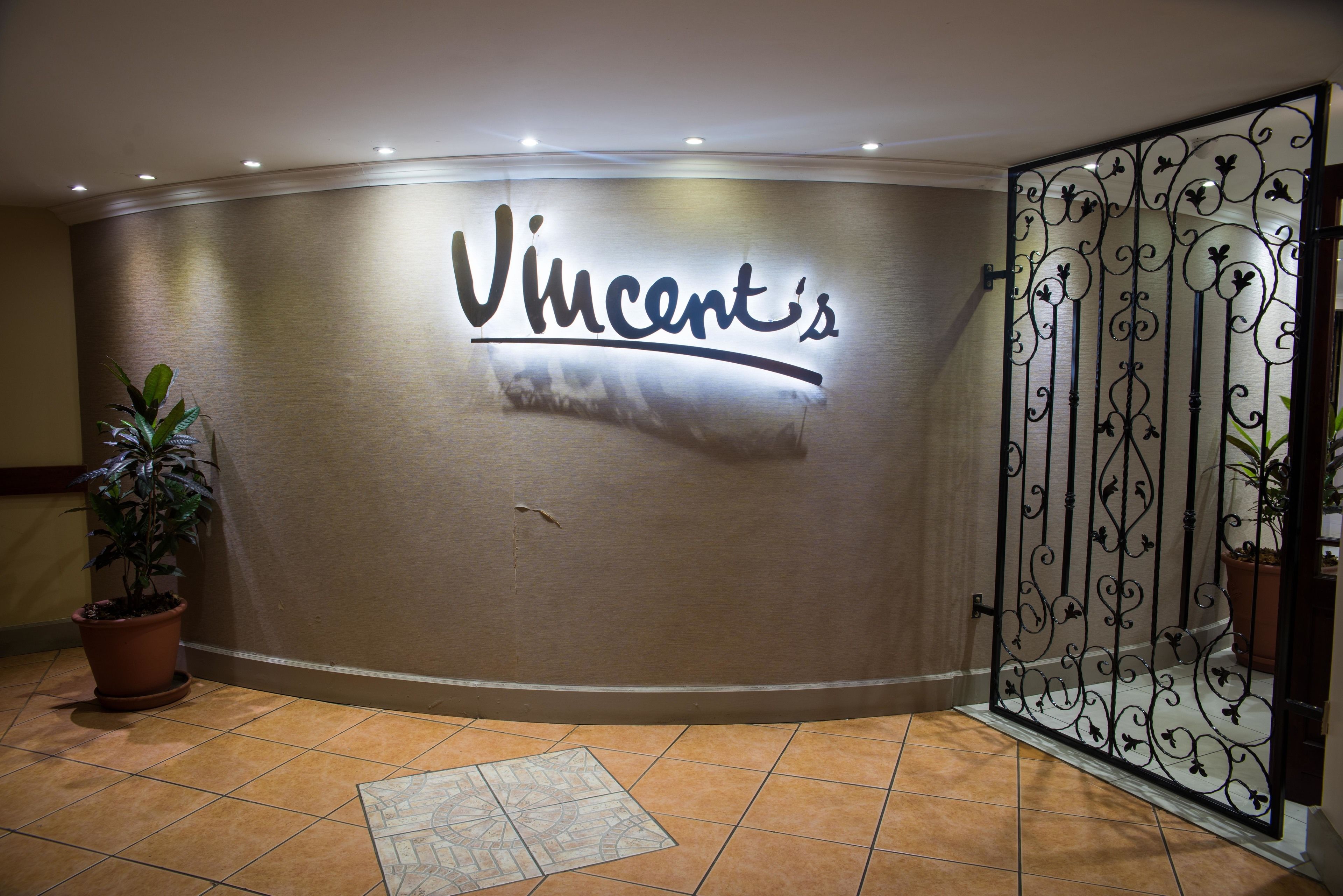 2 间餐厅，供应早餐