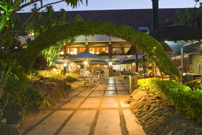 Sunbird Capital Hotel