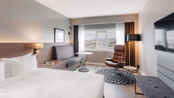 Standard Room | Hypo-allergenic bedding, minibar, in-room safe, laptop workspace