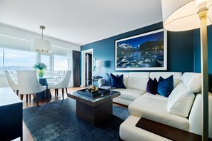 Ropa de cama hipoalergénica y minibar 