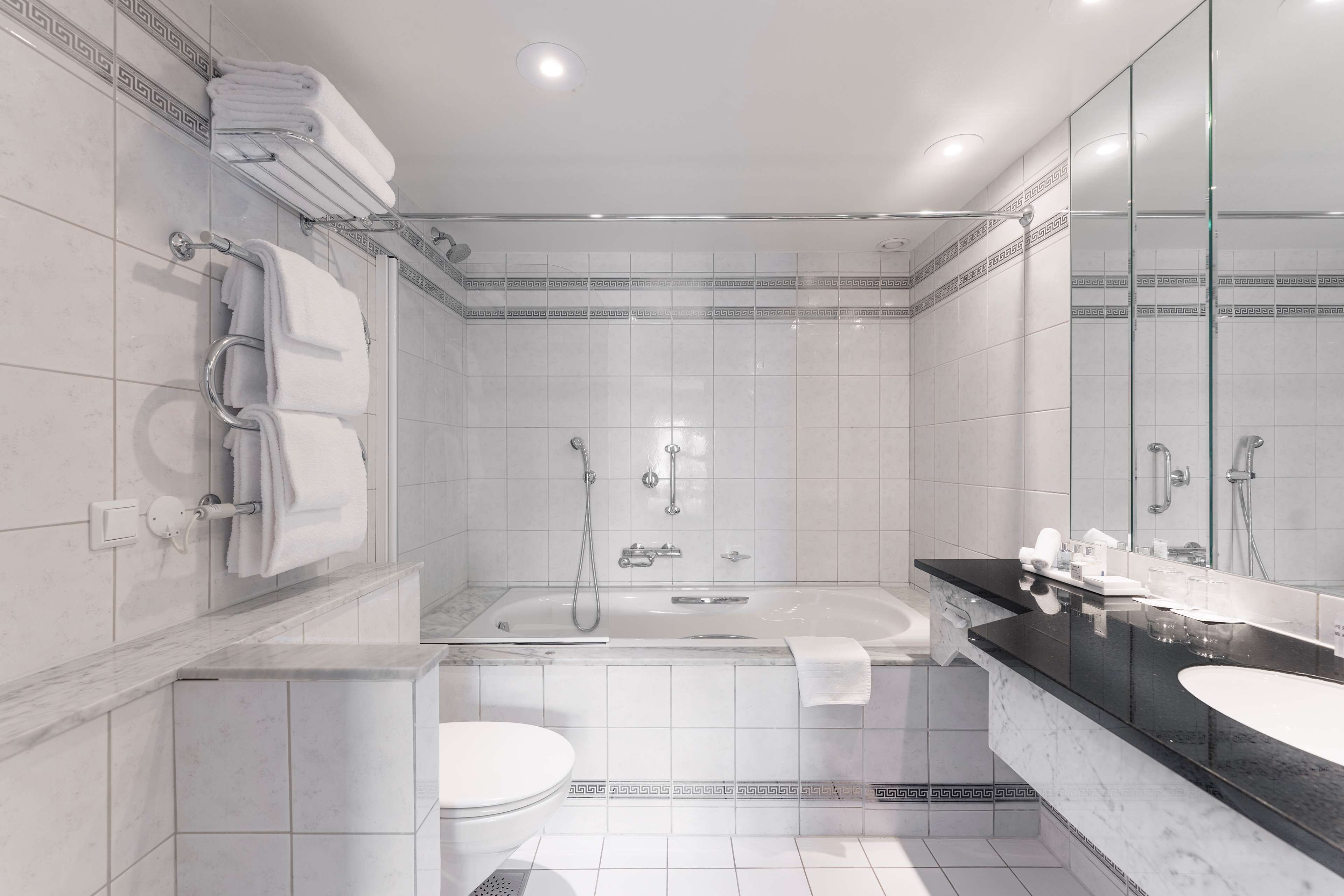 suite, 1 bedroom (panoramic fjord view) | bathroom | rainfall showerhead, free toiletries, hair dryer, towels