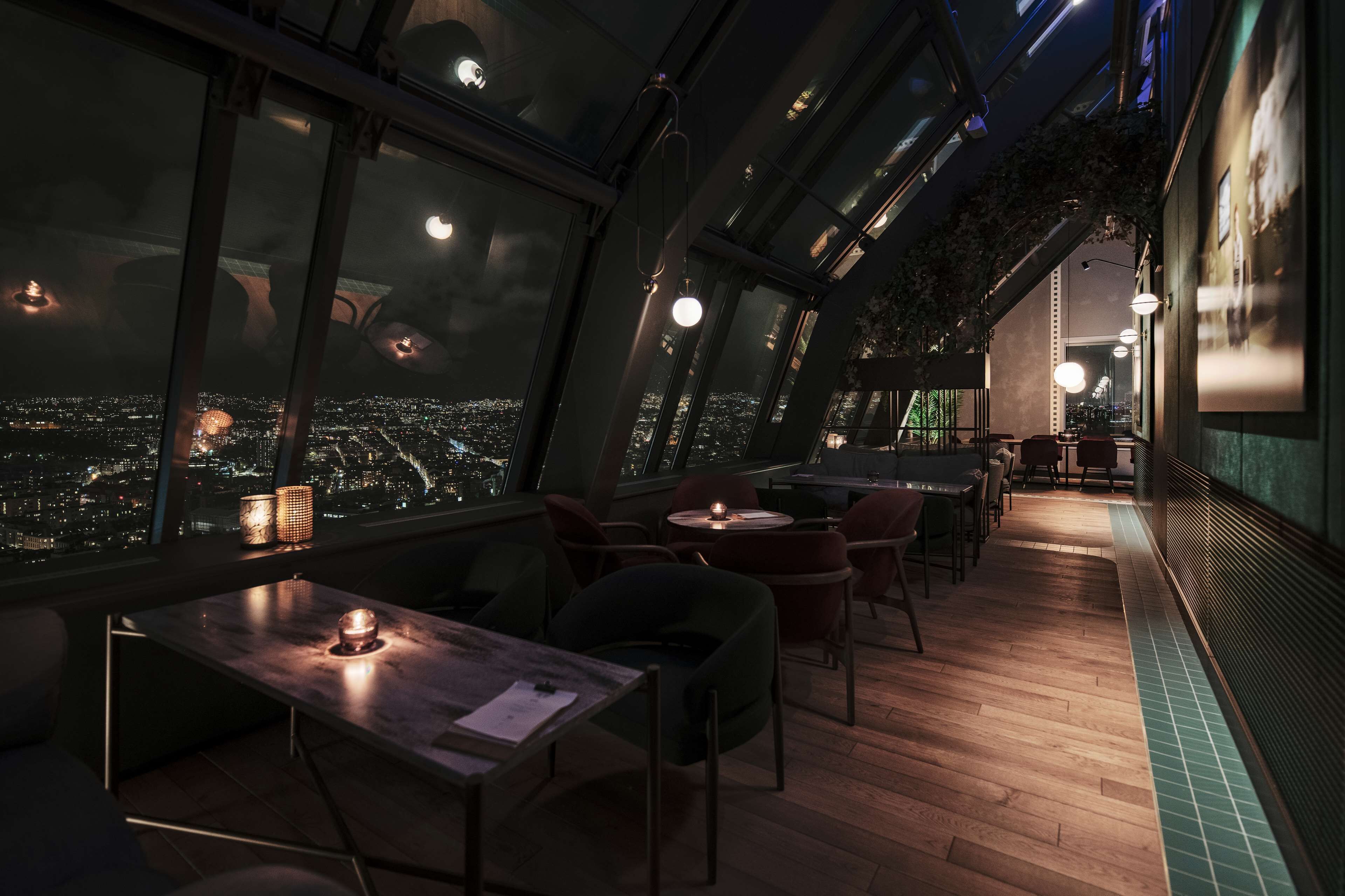 2 bares, bar de cocktails, salón en el lobby